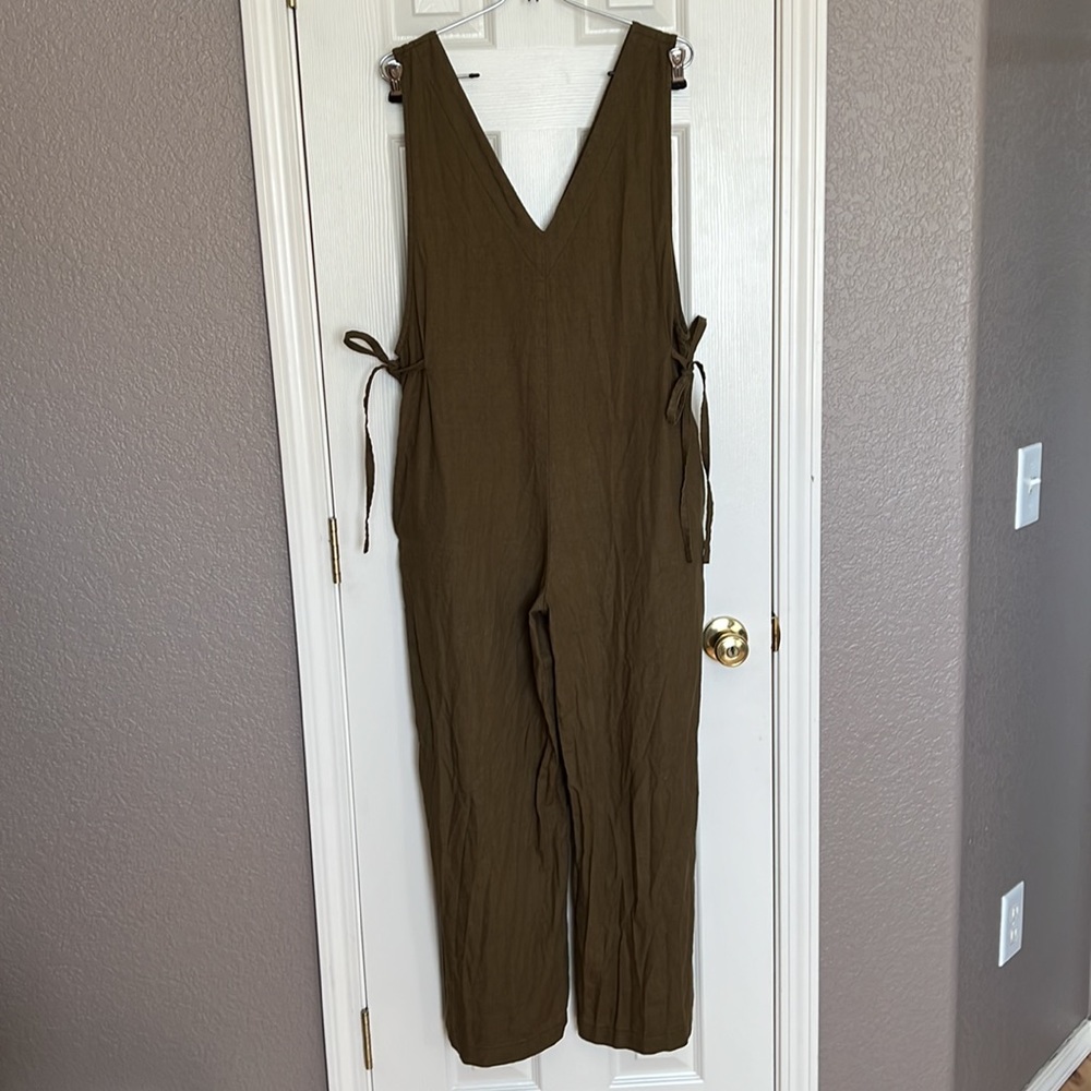 Linocolore Khaki Linen Jumpsuit